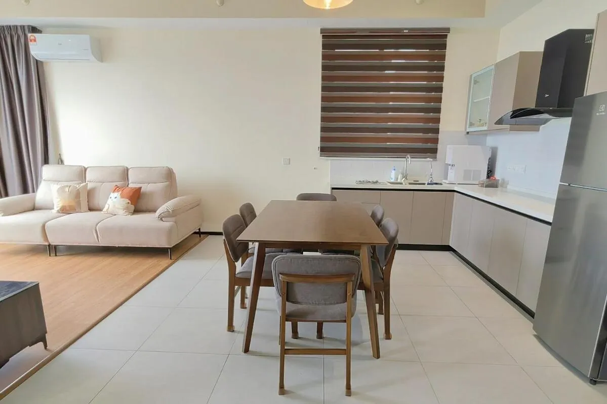 Urban Suites Jelutong Georgetown 2Br Leisure City Night View Lägenhet