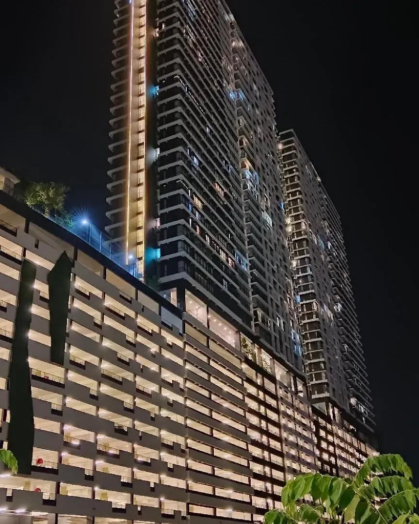 Lägenhet Urban Suites Jelutong Georgetown 2Br Leisure City Night View