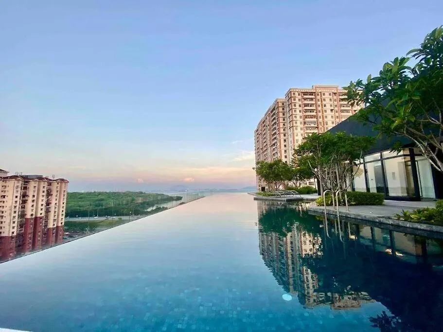 Urban Suites Jelutong Georgetown 2Br Leisure City Night View アパート
