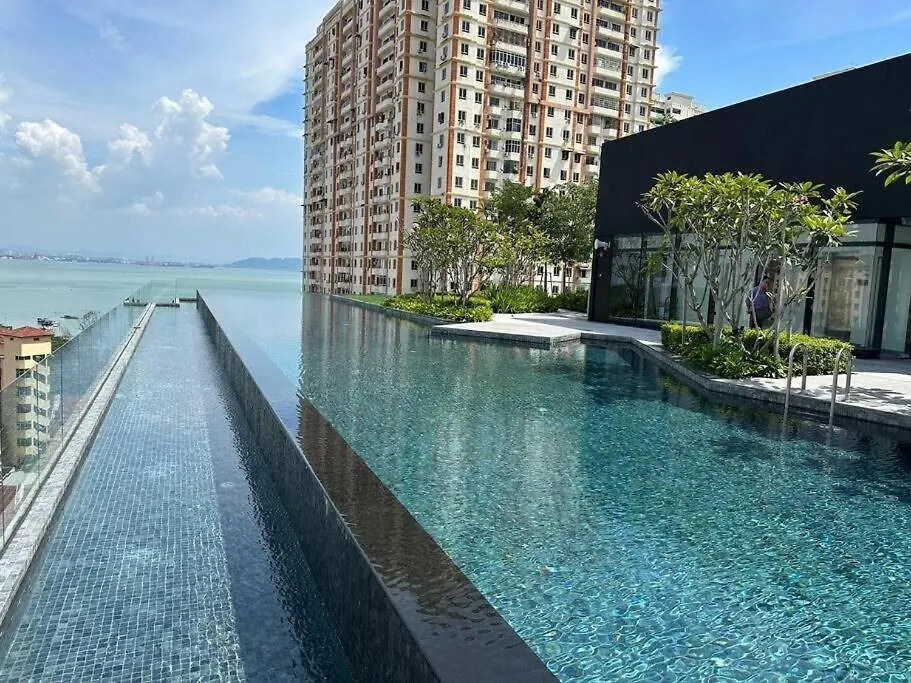 アパート Urban Suites Jelutong Georgetown 2Br Leisure City Night View マレーシア