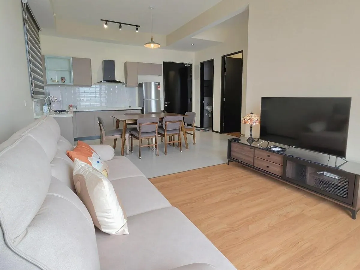 Urban Suites Jelutong Georgetown 2Br Leisure City Night View アパート