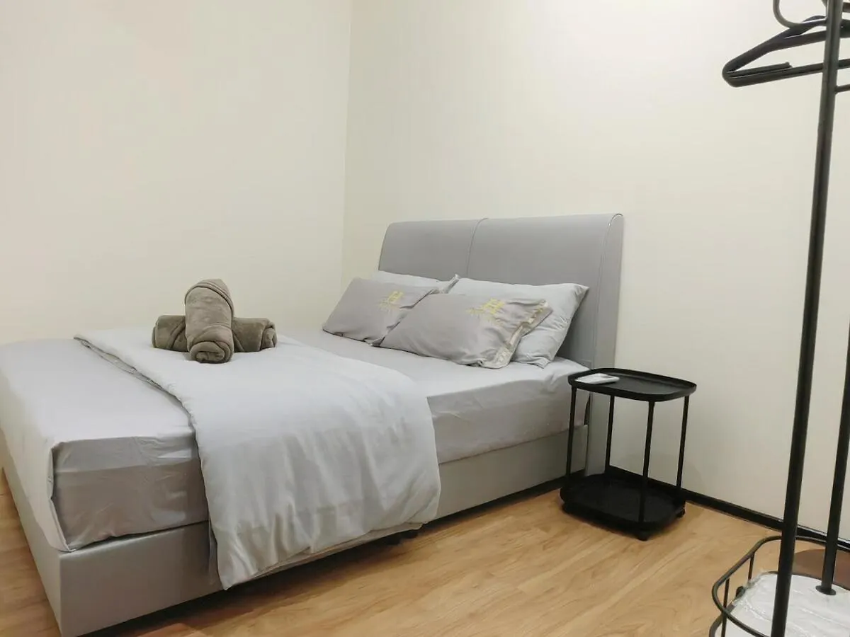 アパート Urban Suites Jelutong Georgetown 2Br Leisure City Night View マレーシア